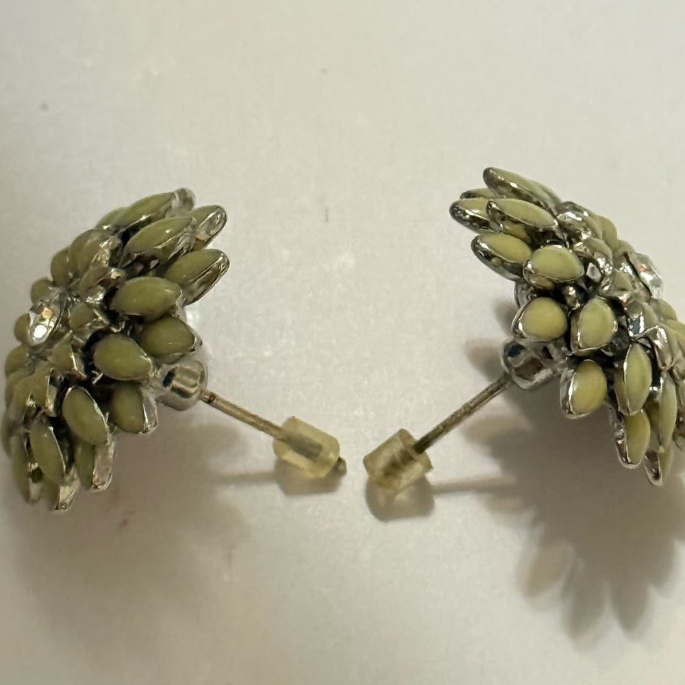 Sterling Silver 925 Elegant Floral Stud Earrings - Picture 10 of 12